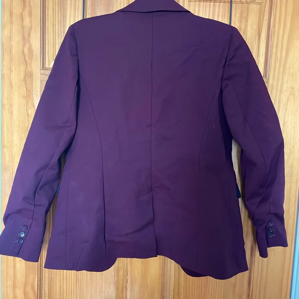 Blazer - Picture 2 of 7